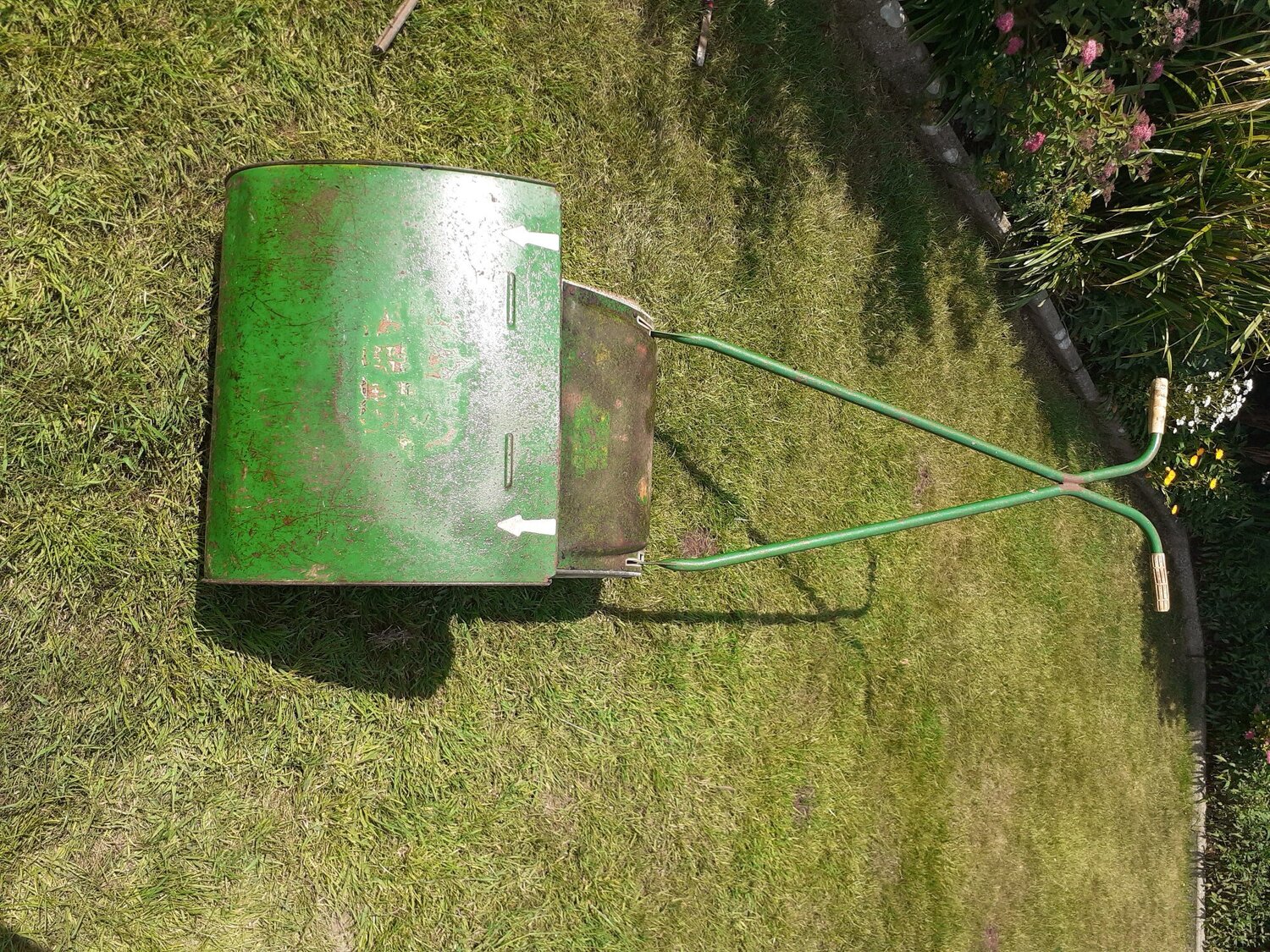  lawn push mower - Garden in Peacehaven