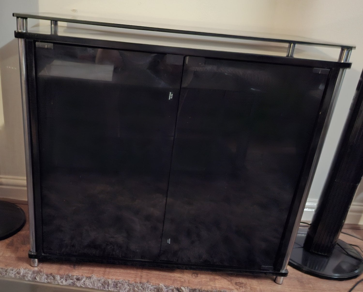 Southwark Black/Chrome Living Room Furniture Bundle