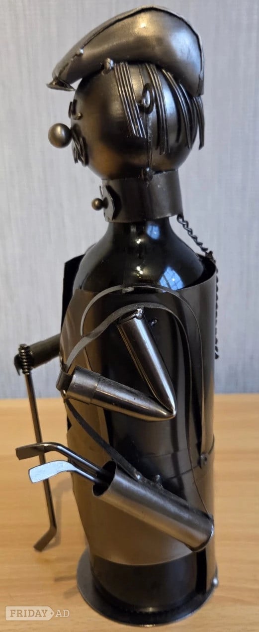 Nottingham Novelty Metal Sculpture Wine Bottle Holder. Golfer