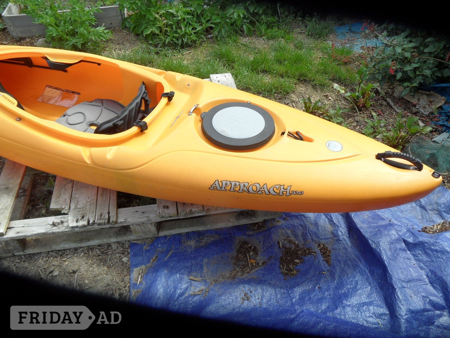 Dagger Approach 10 Crossover Kayak - Sports Equipment