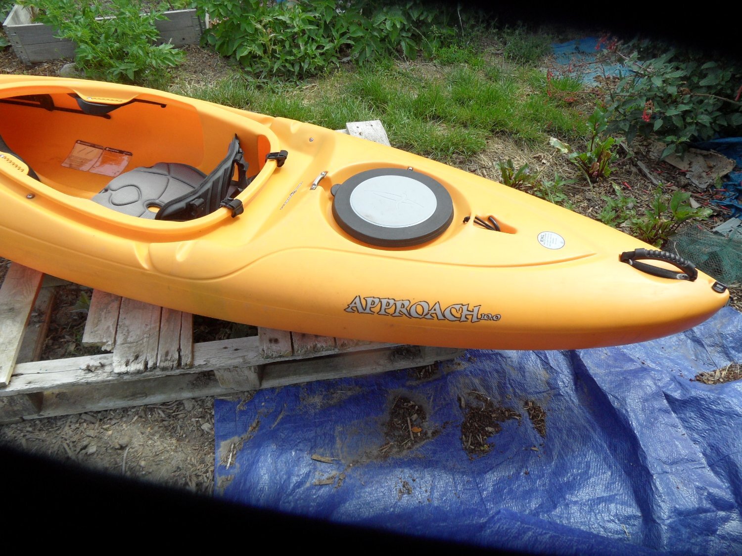 Dagger Approach 10 Crossover Kayak - Sports Equipment