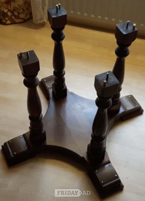 East Grinstead Round TABLE 119cm diameter, 74cm high