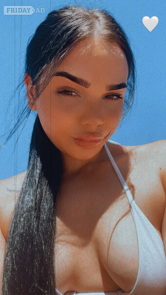 Enjoy a night of fun in Sussex with the 21-year-old sexy Carmen!