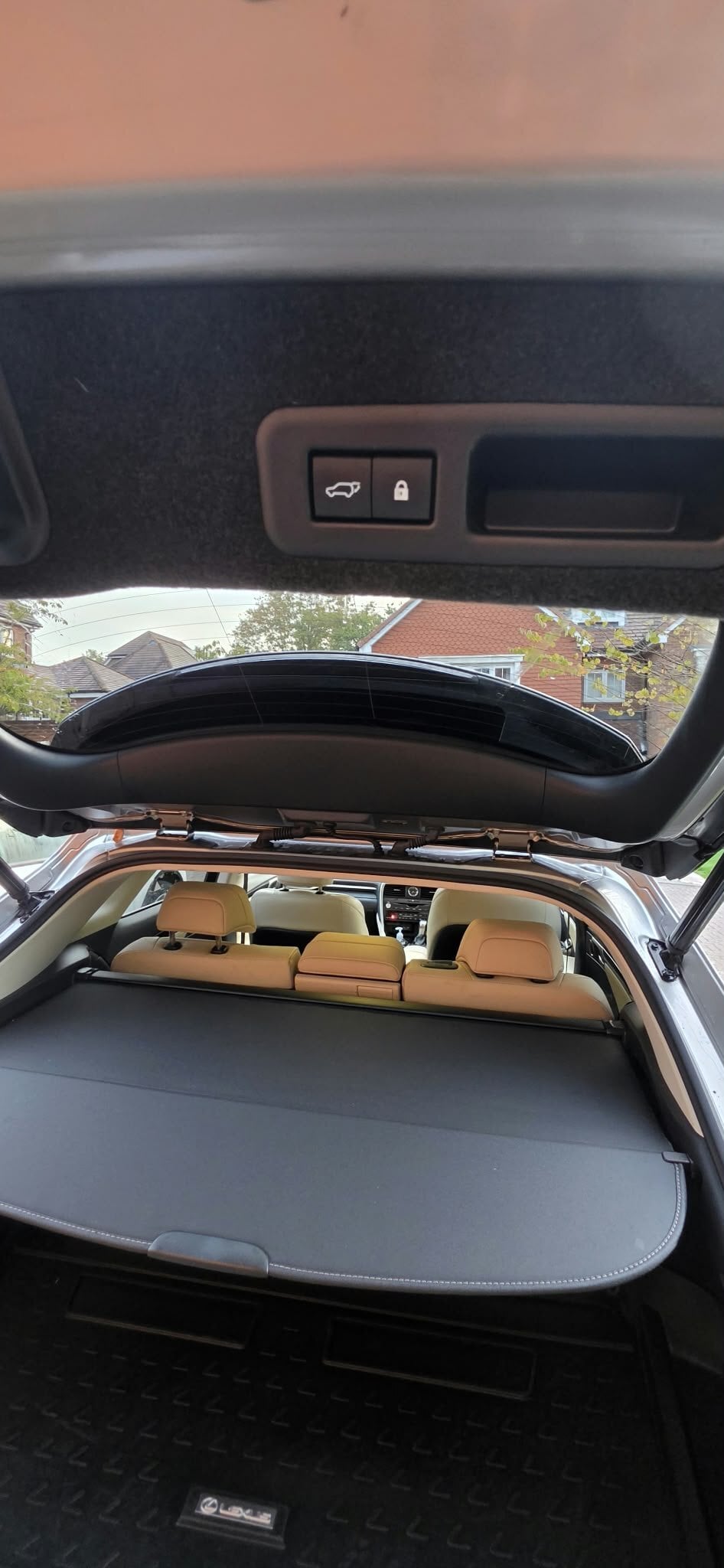 [ berth ]Lexus RX
