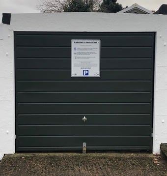 Garage To Let