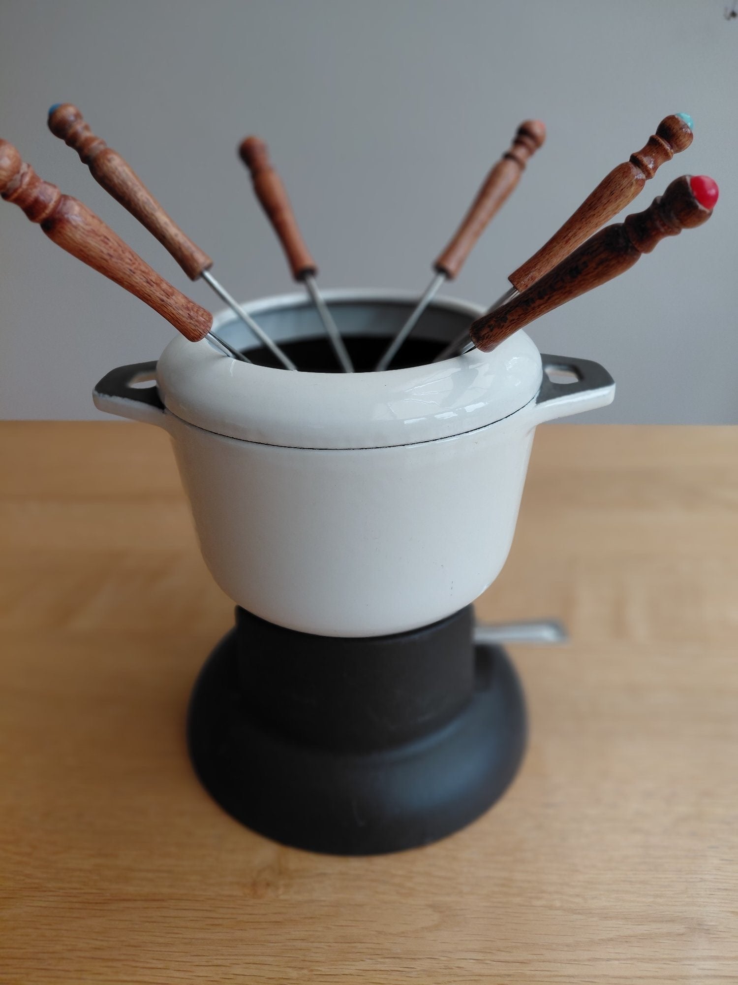 Fondue Set with 6 Forks – White, Good Condition