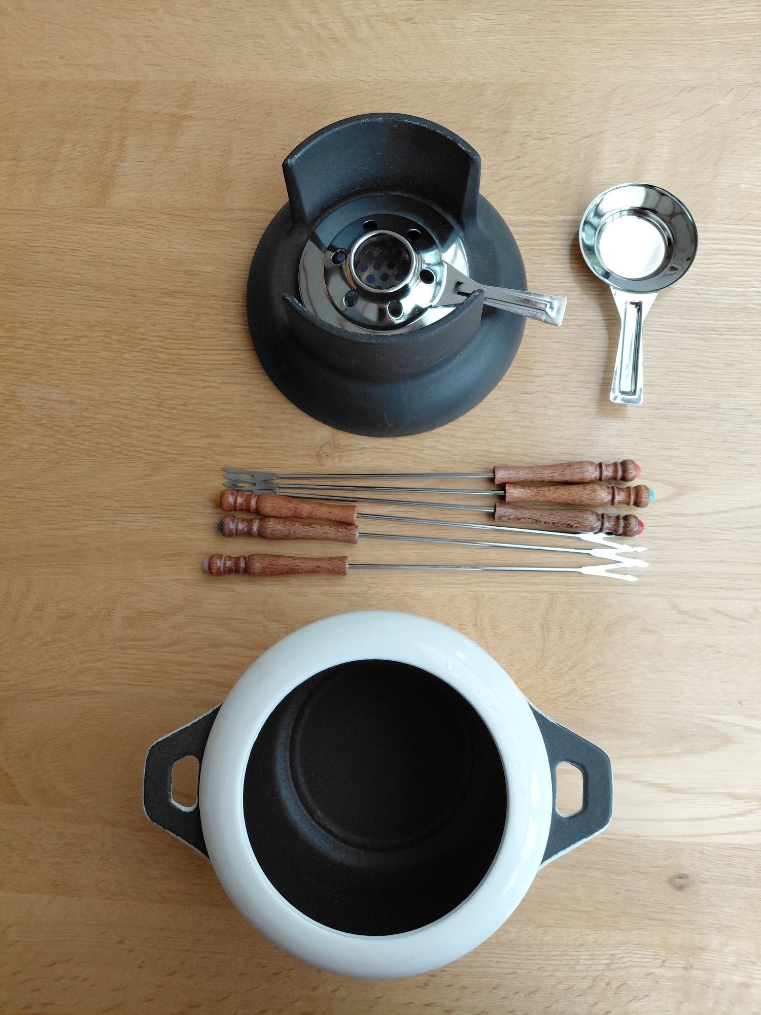 Fondue Set with 6 Forks – White, Good Condition - Cookware & Dining