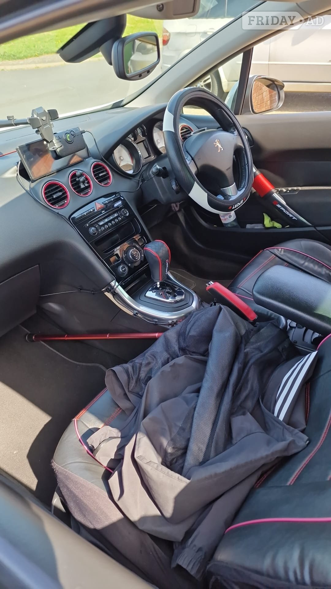 [ berth ]Peugeot 308