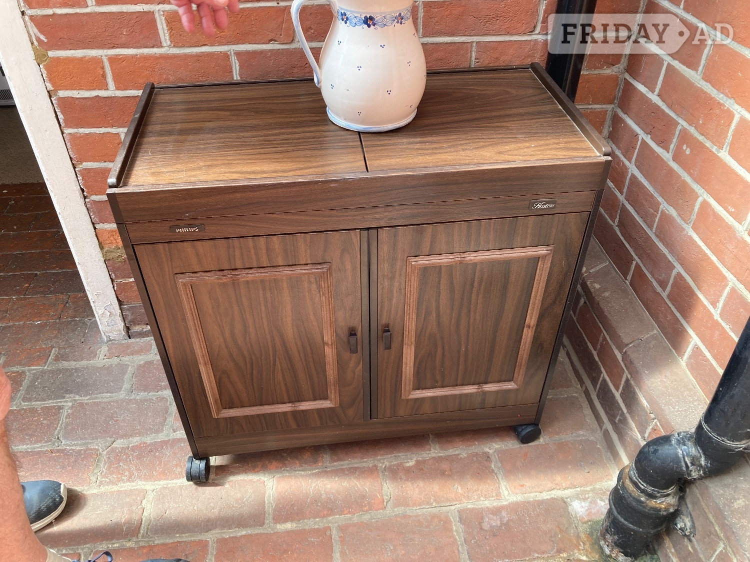 Haywards Heath Hostess Trolly Vintage Philips Spotless with plates included