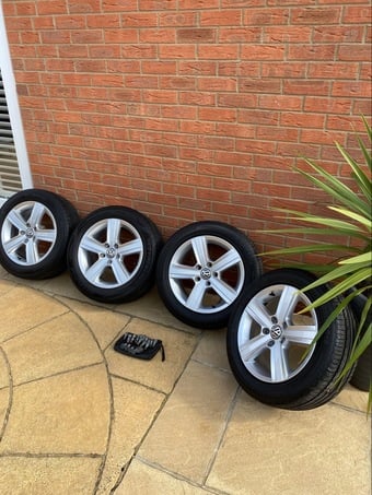 Original Vw golf alloy wheels and tyres