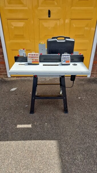 Router – Circular Saw and Jig Saw Work Bench.