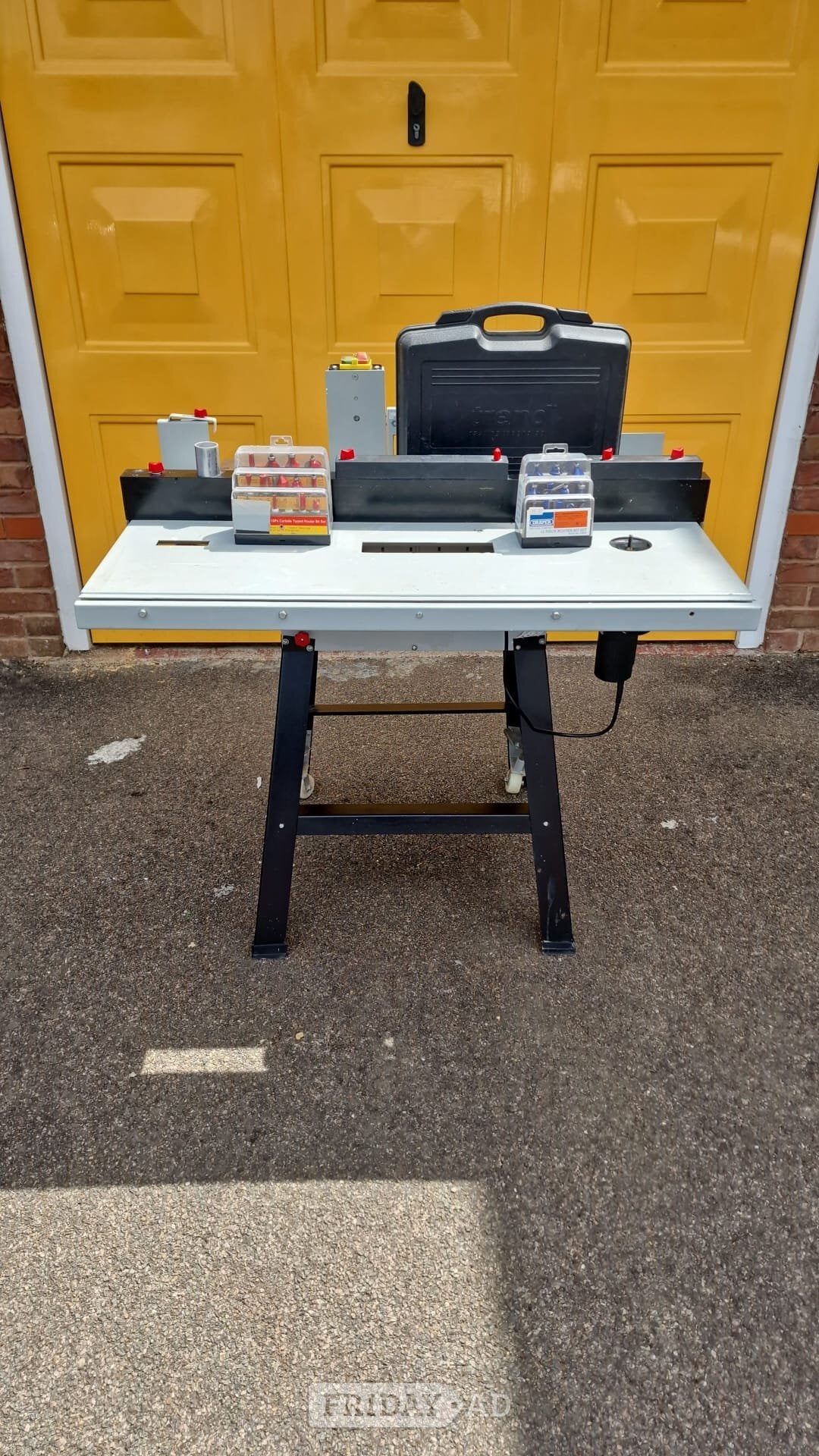 Router – Circular Saw and Jig Saw Work Bench. in Crawley