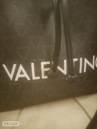  Offers welcome Valentino bucket bag Tunbridge Wells 