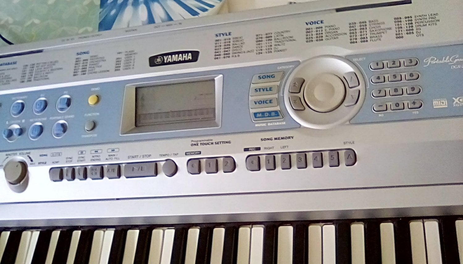 Yamaha DGX-200 Portable Brand Keyboard