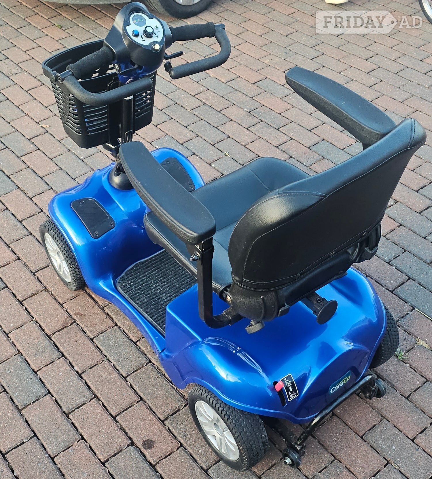 4mph pavement mobility scooter new batteries fitted - Mobility