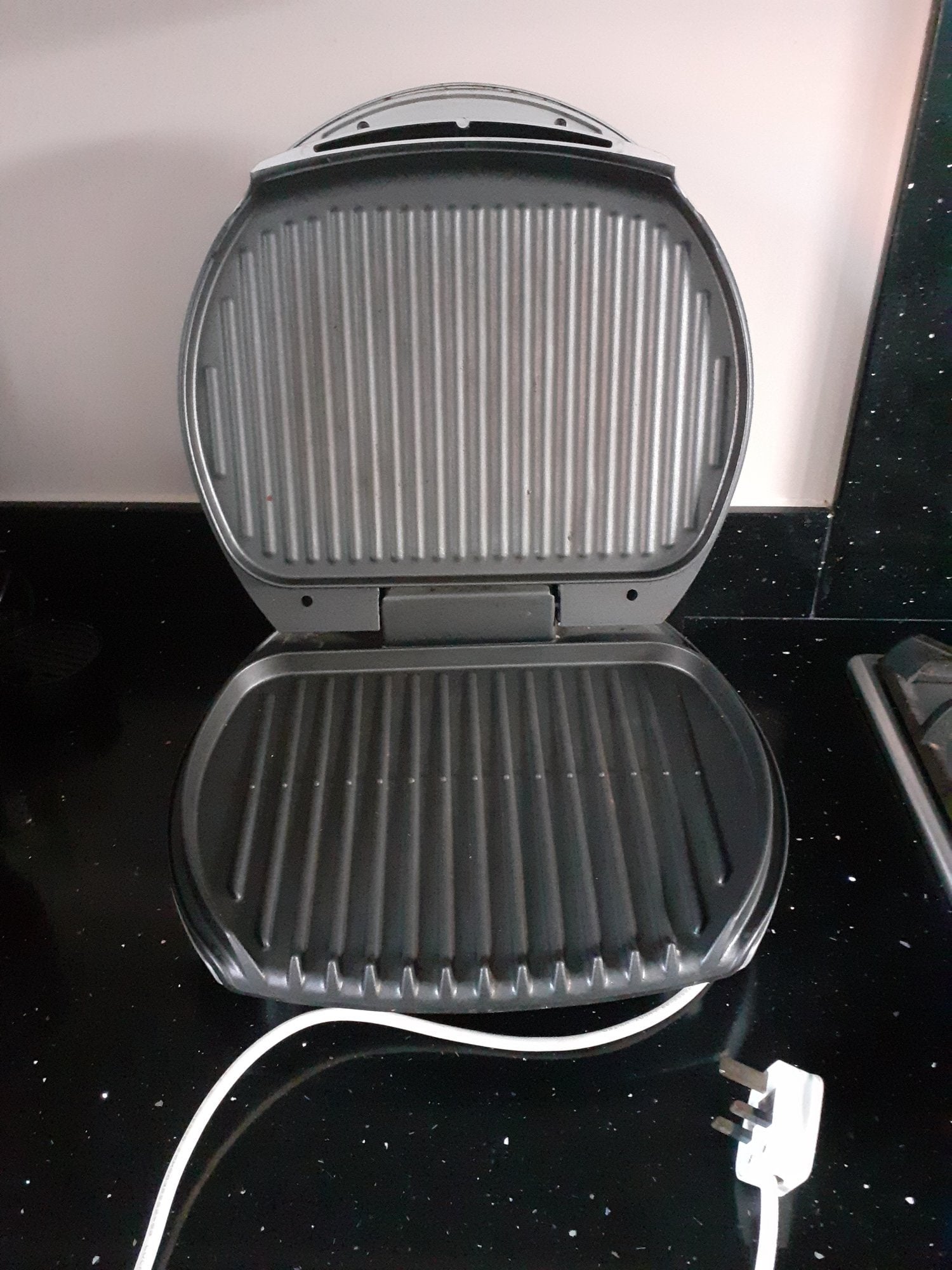 George Foreman Electric Grill - Cookware & Dining in Burgess Hill