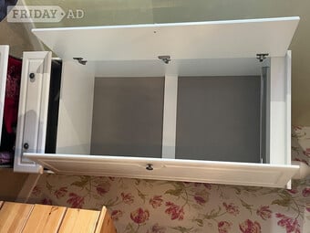 Wardrobe with two drawers 