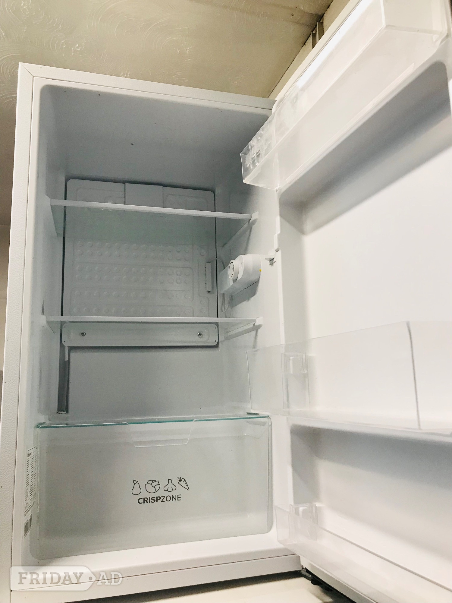 Fridge master white under counter fridge 
