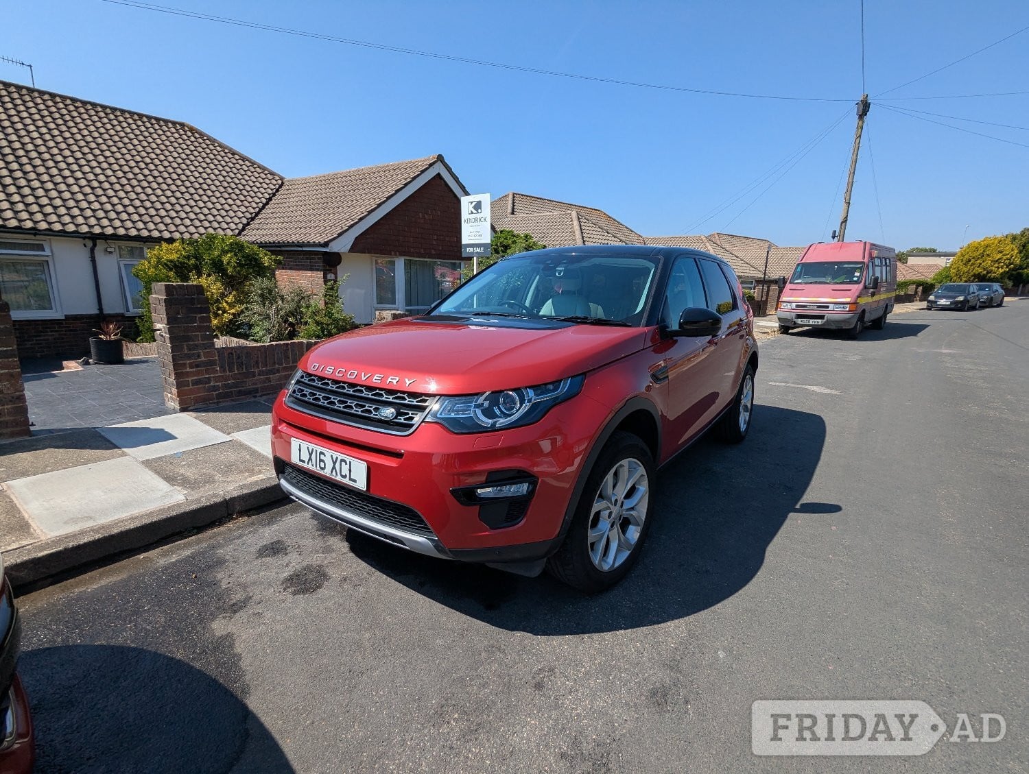 [ berth ]Land Rover Discovery Sport