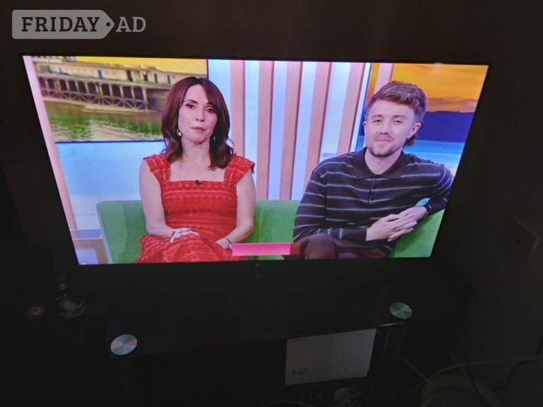  Teeview 40 inch full hd smart tv 6weeks old