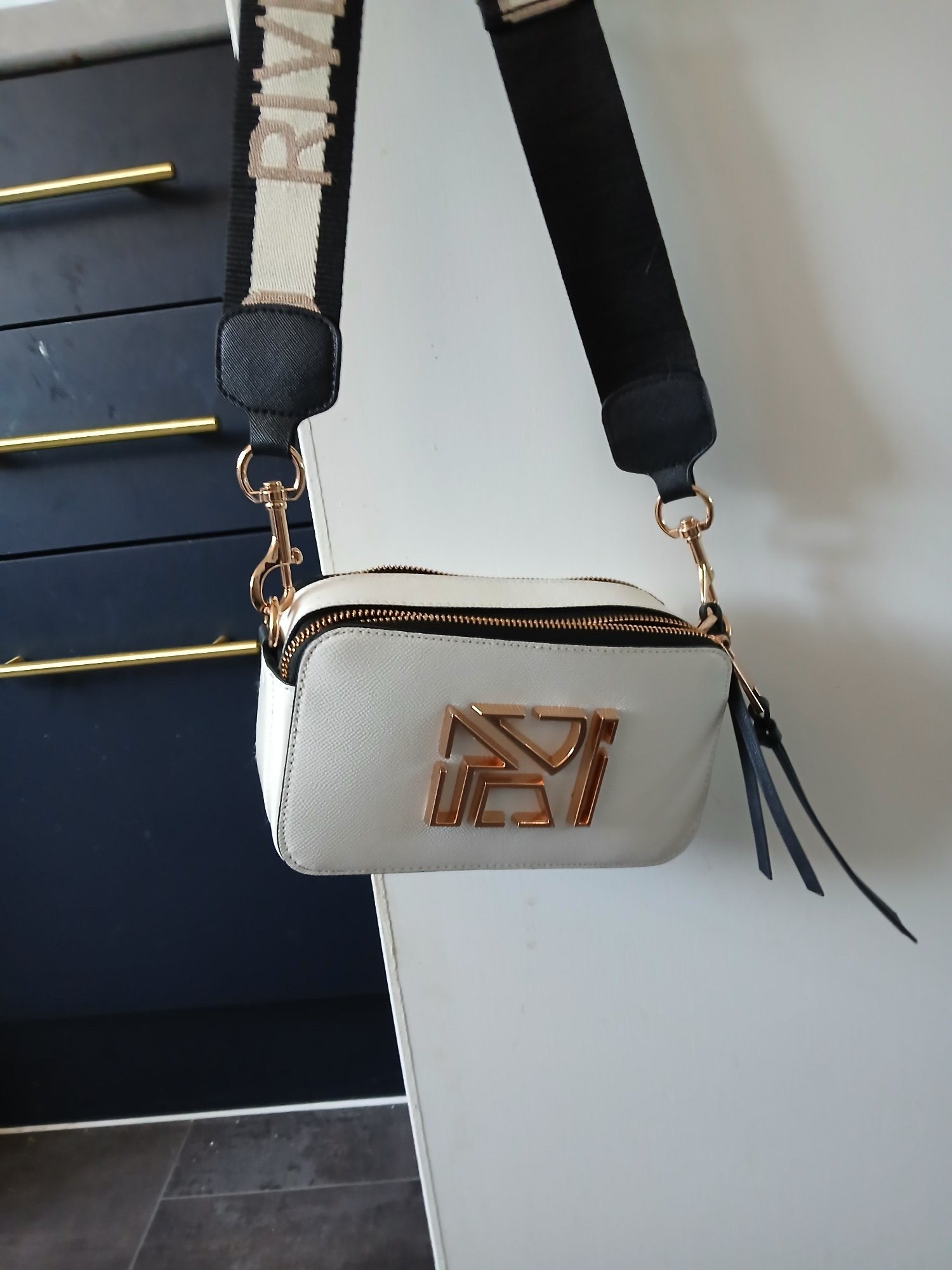 River island sidebag and purse