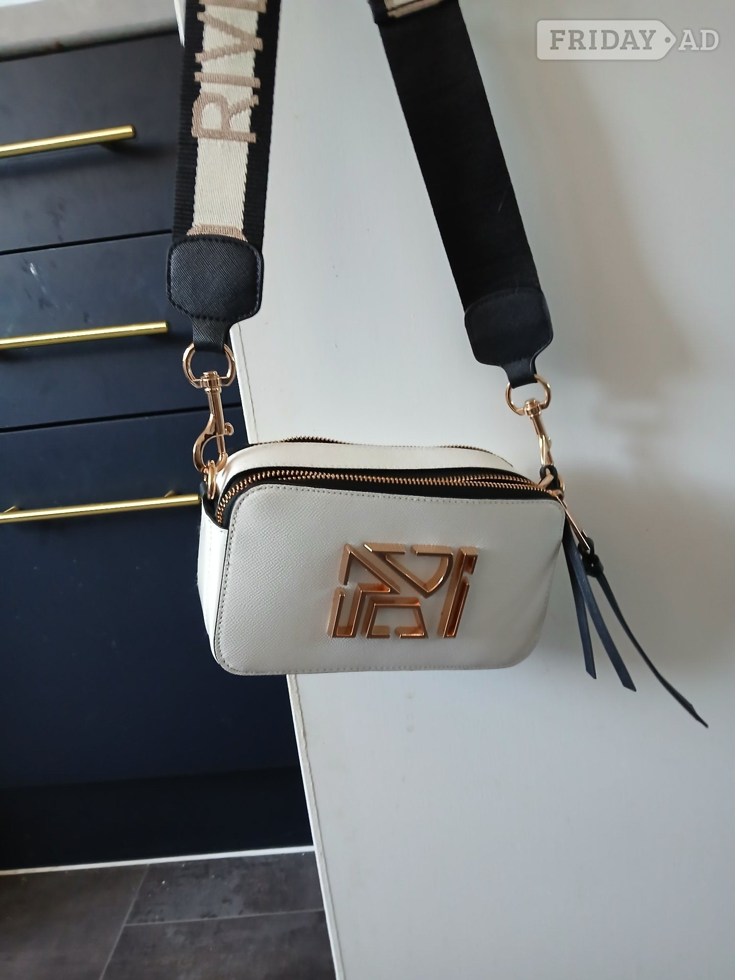 River island sidebag and purse