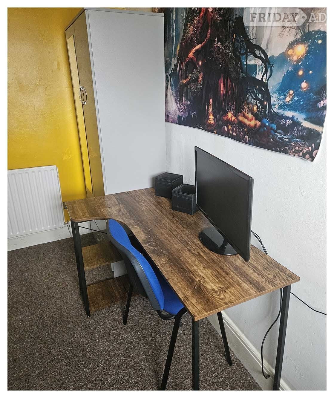 Single room to rent in a shared 3 bedroom apartment in Worthing