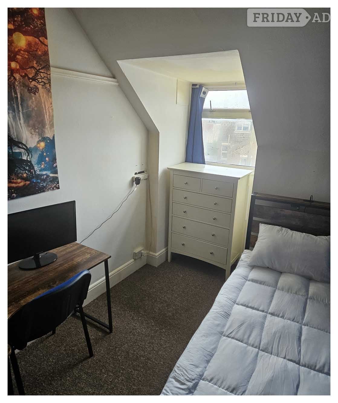 Single room to rent in a shared 3 bedroom apartment - Rooms in Worthing