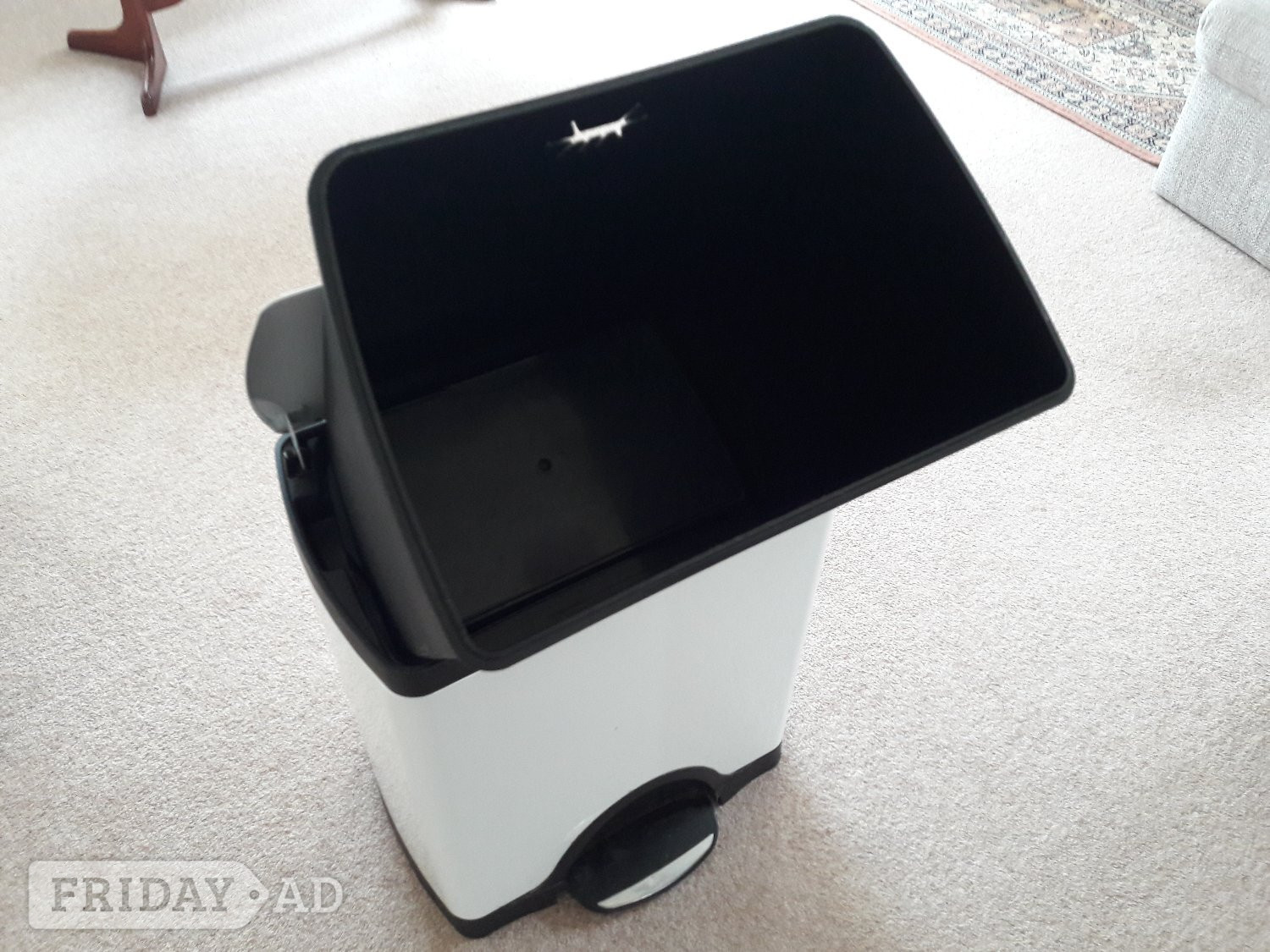 Worthing Simple Human waste pedal bin