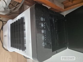 Air cooler for sale, good condition only used once, comes with ic