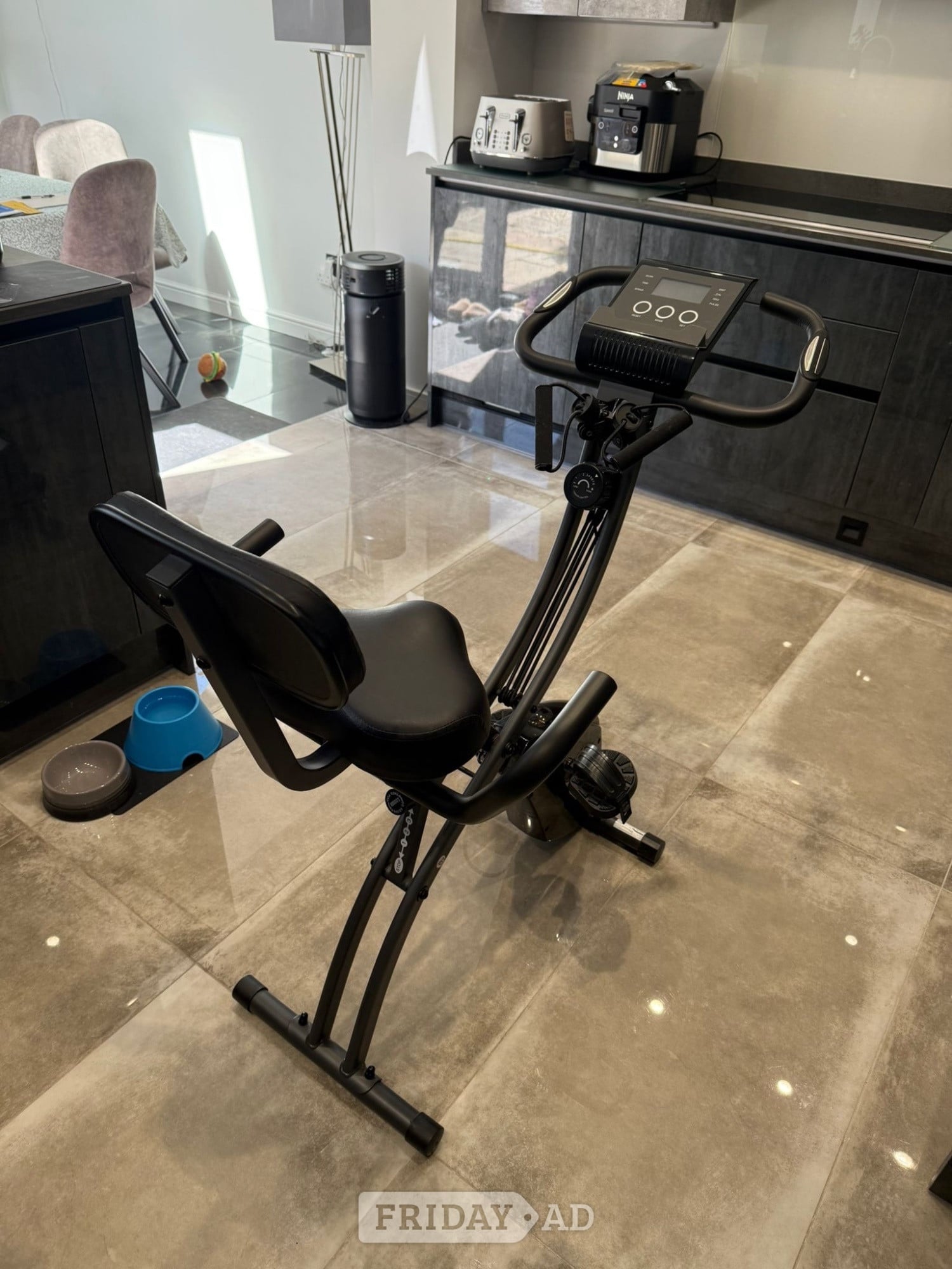 Foldable exercise bike