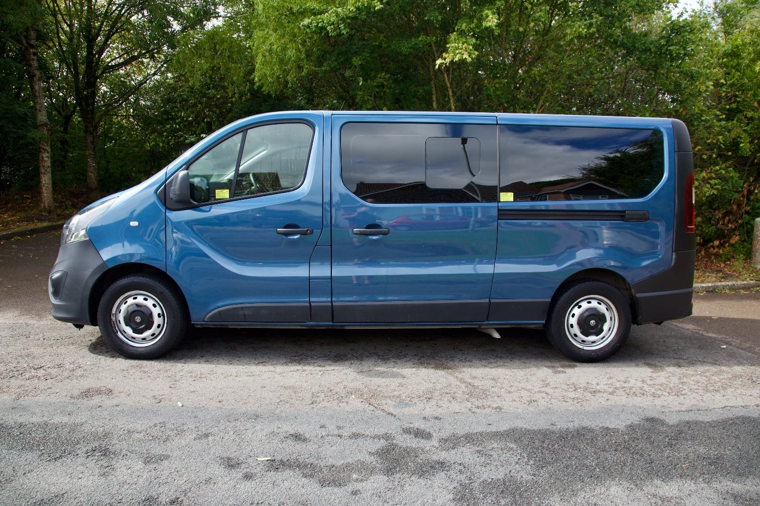 Vauxhall Vivaro WAV, combi van MPV - Vans & Commercial Vehicles in Polegate