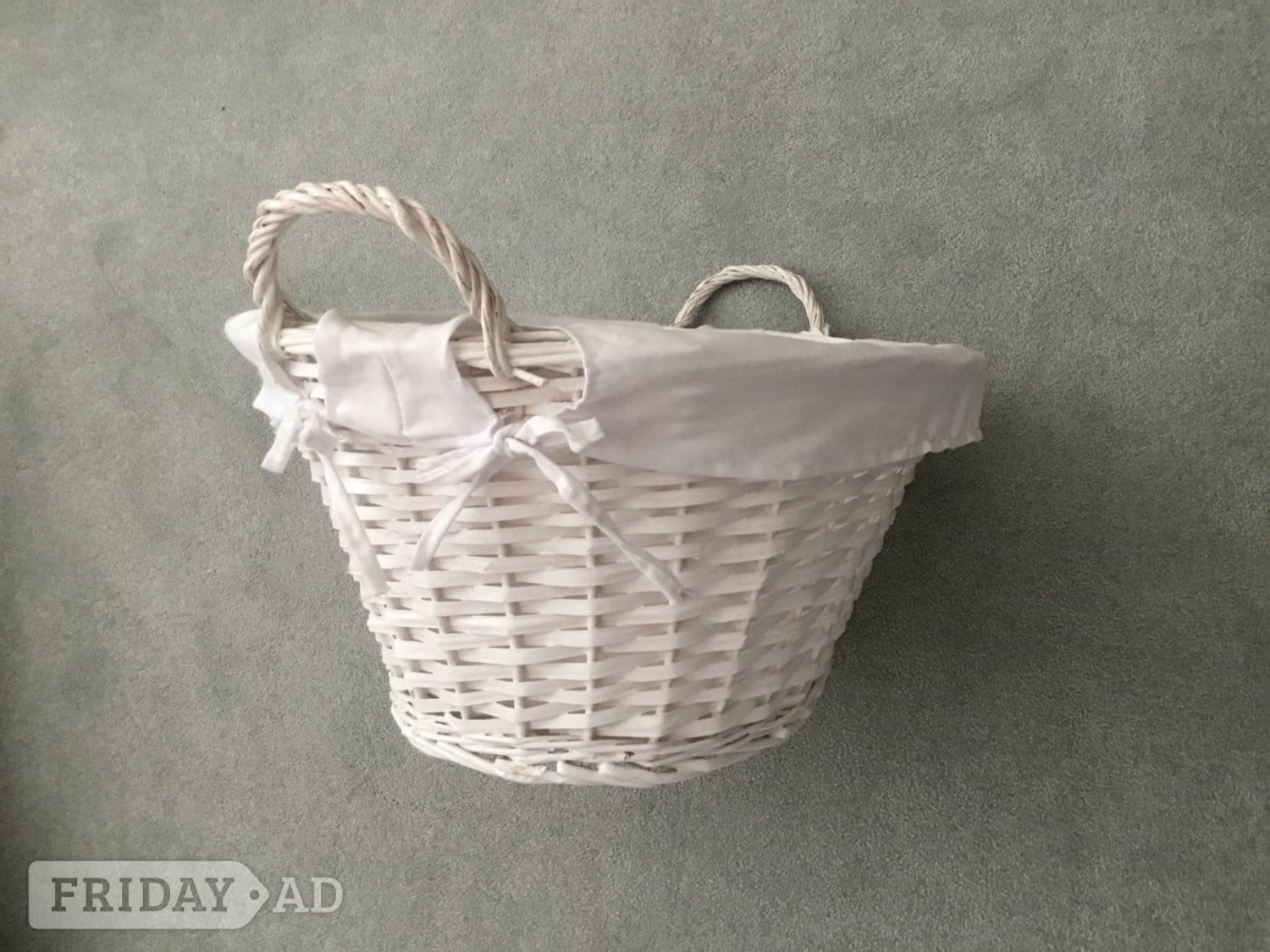 Llantwit Major White woven basket with lining