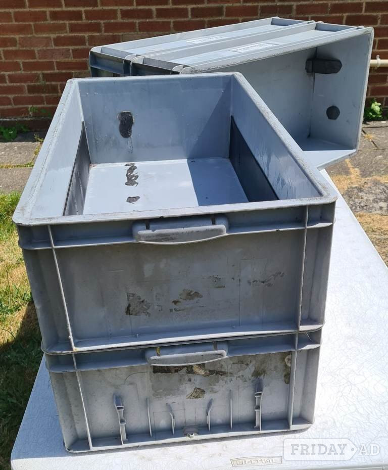 80x40x20cm SUPER STRONG used plastic storage moving tote boxes  in Eastleigh