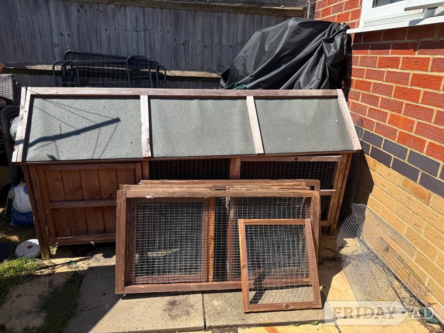 Rabbit/ Guinea Pig hutch .. with foldable run  in Eastbourne