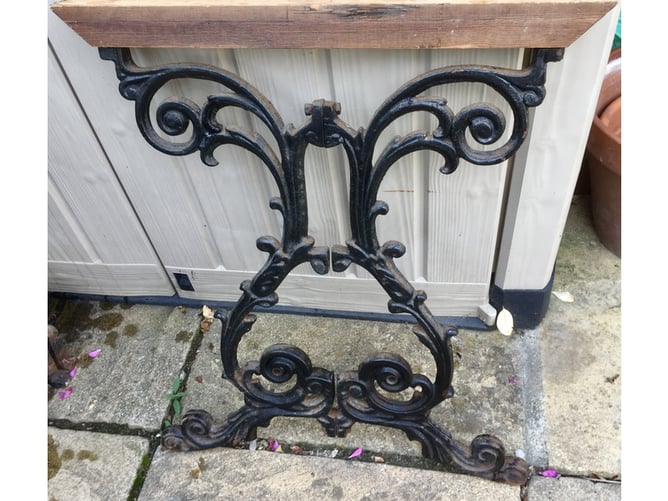 Cast- Iron 6 rectangular or Square tables   - Garden in Eastbourne