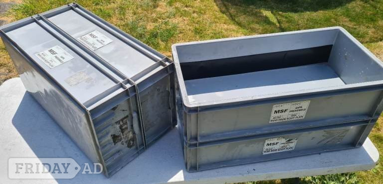 Eastleigh Strong plastic stackable STORAGE/moving/workshop/DIY/hobby BOXES