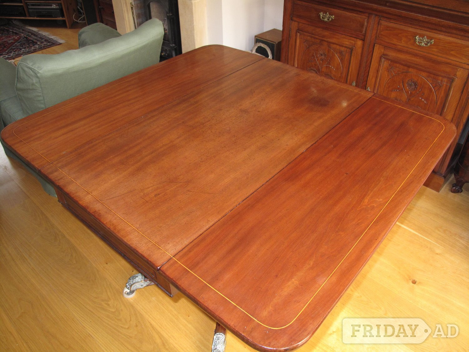 Mahogany pedestal table