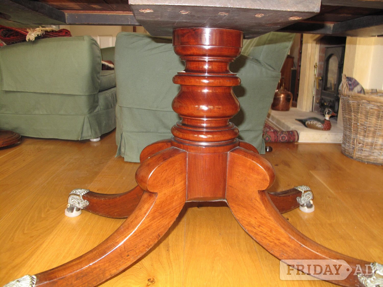 Bristol Mahogany pedestal table