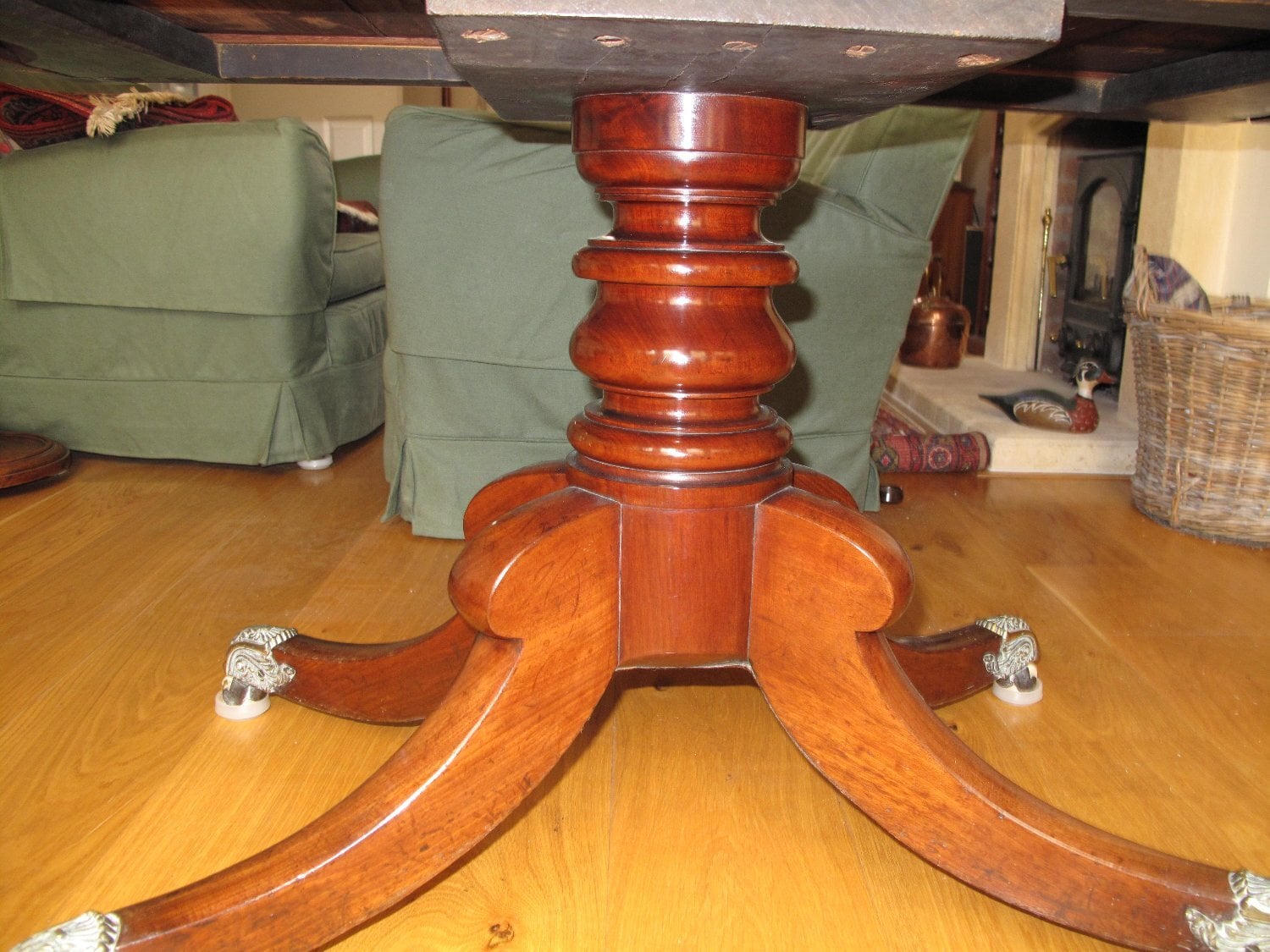 Bristol Mahogany pedestal table