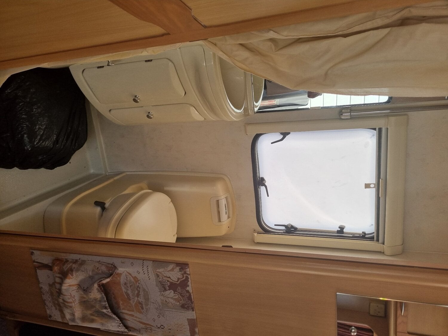 Low mileage/clean and tidy for year, new battery's good tyres  - Motorhomes & Caravans in Battle