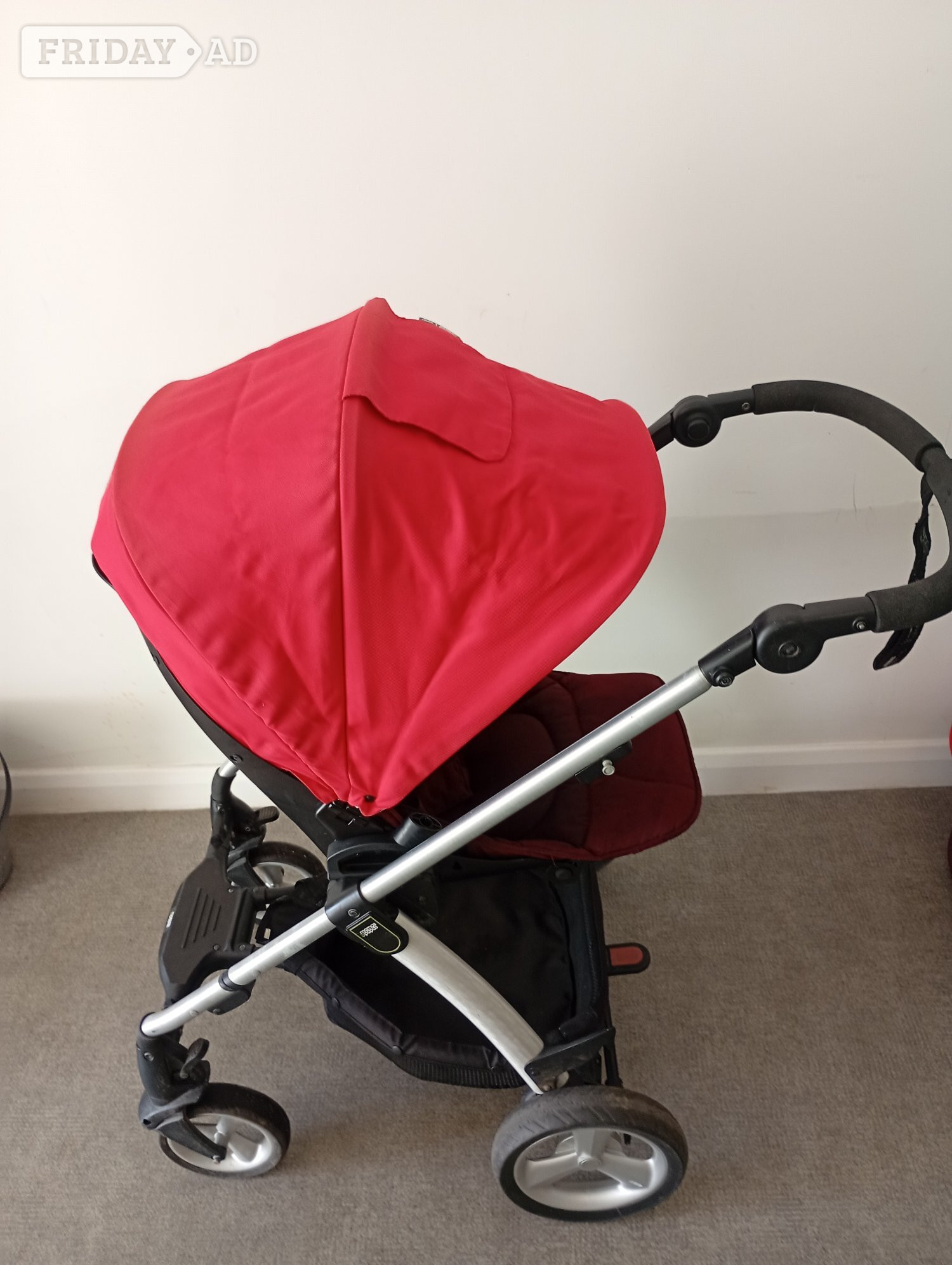 Battle Mamas and Papas buggy with cot car seat and extras, 