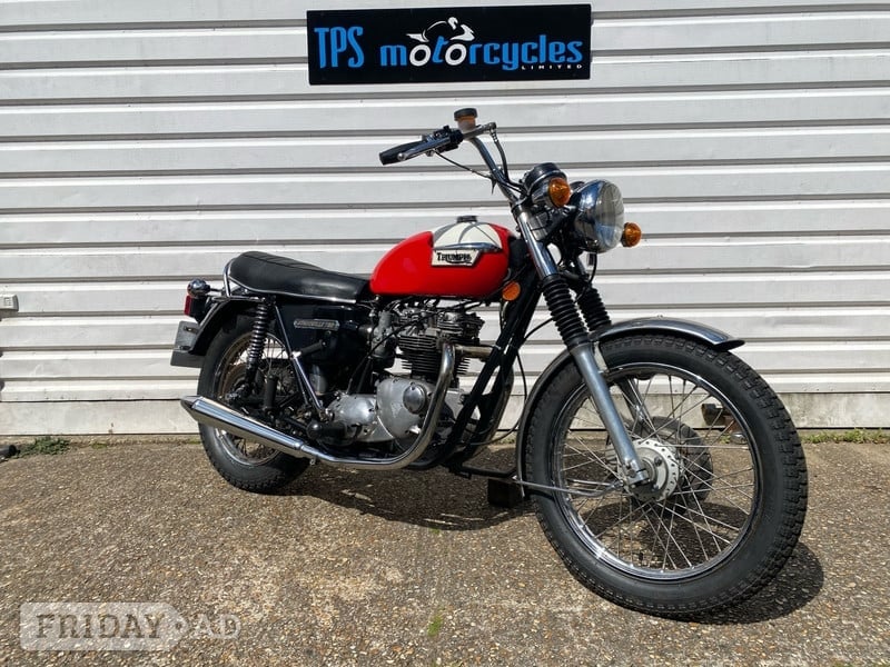 Triumph Bonneville 1977 - Motorbikes, Scooters & Quads