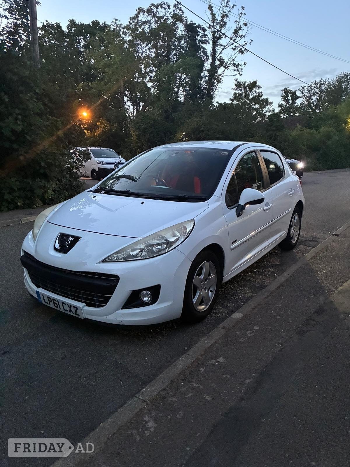 Peugeot 207 Crawley