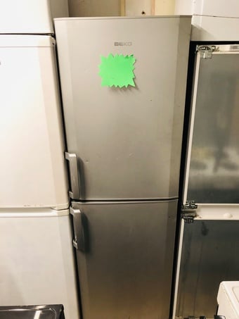 Beko silver colour frost free fridge freezer in Good condition 