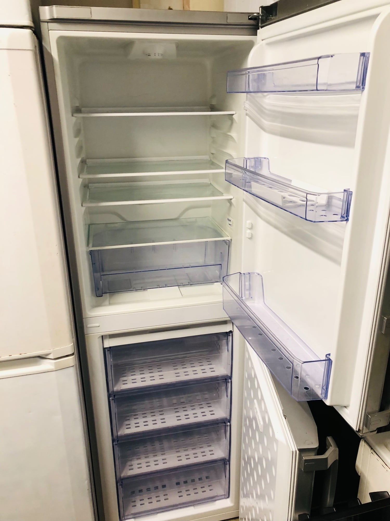 Beko silver colour frost free fridge freezer in Good condition 