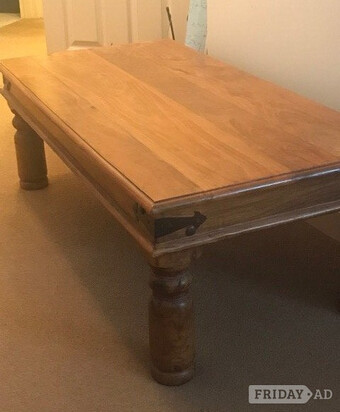 SOLID WOOD COFFEE TABLE