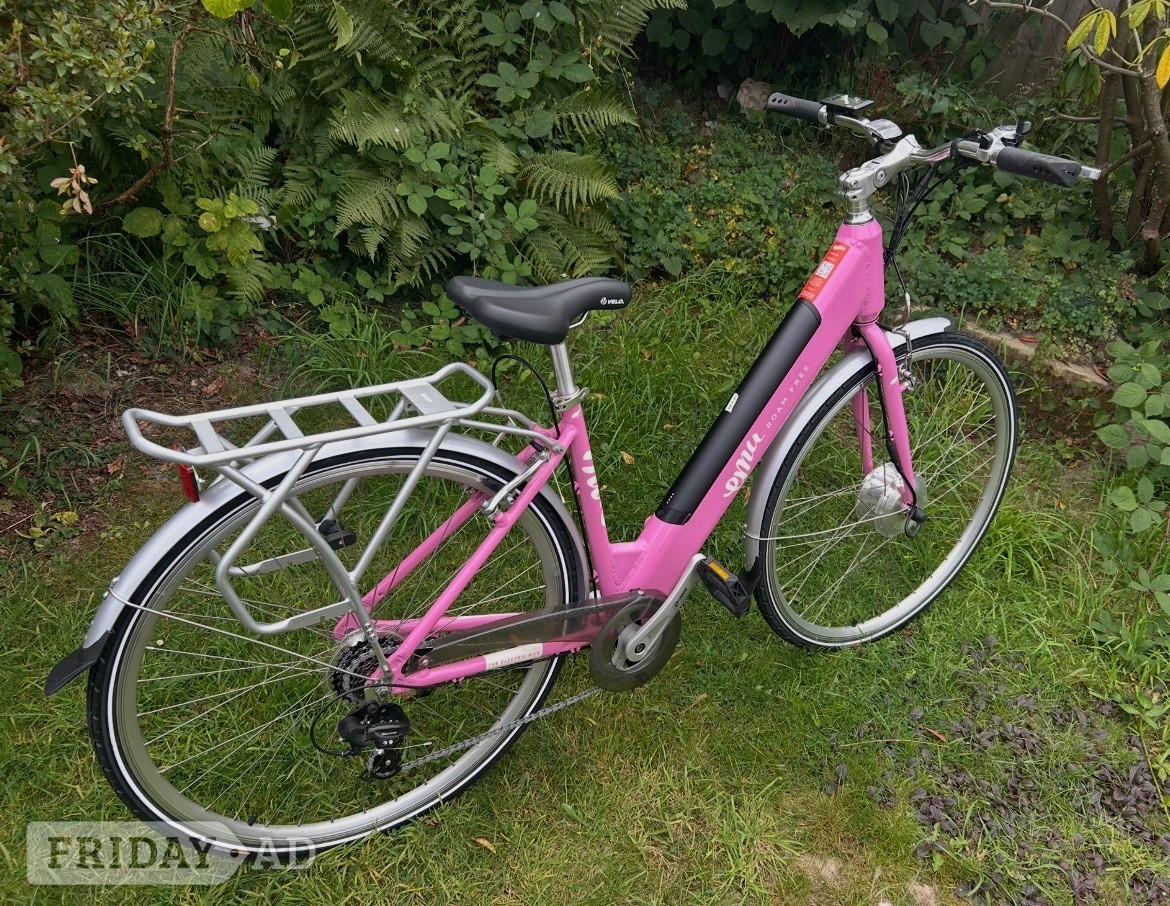 🌸 Beautiful Fuchsia Pink Emu Roam Free Electric Bike –like new  in Bexhill-On-Sea