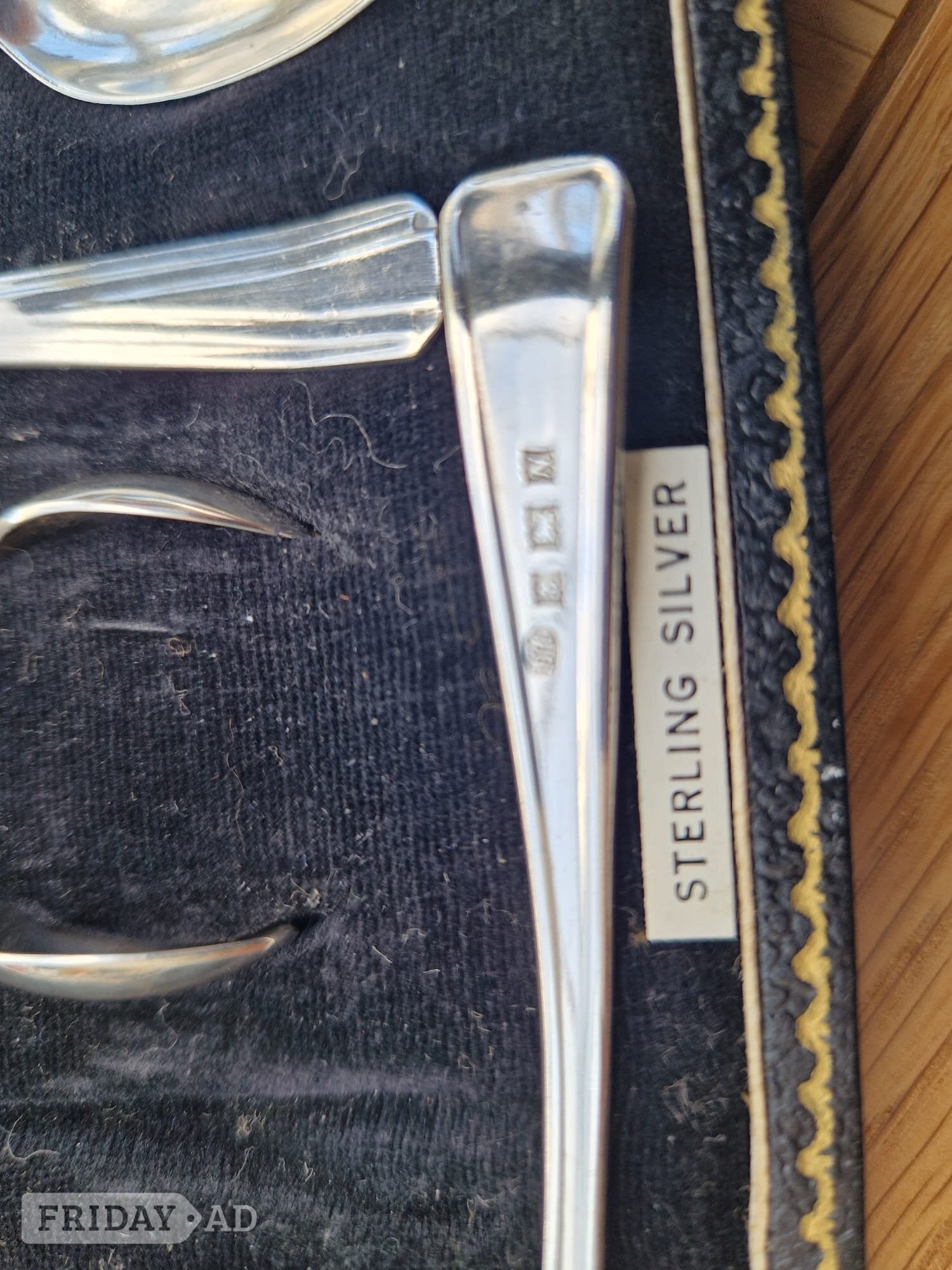 SILVER TEASPOON SET PLUS TONGS IN CASE