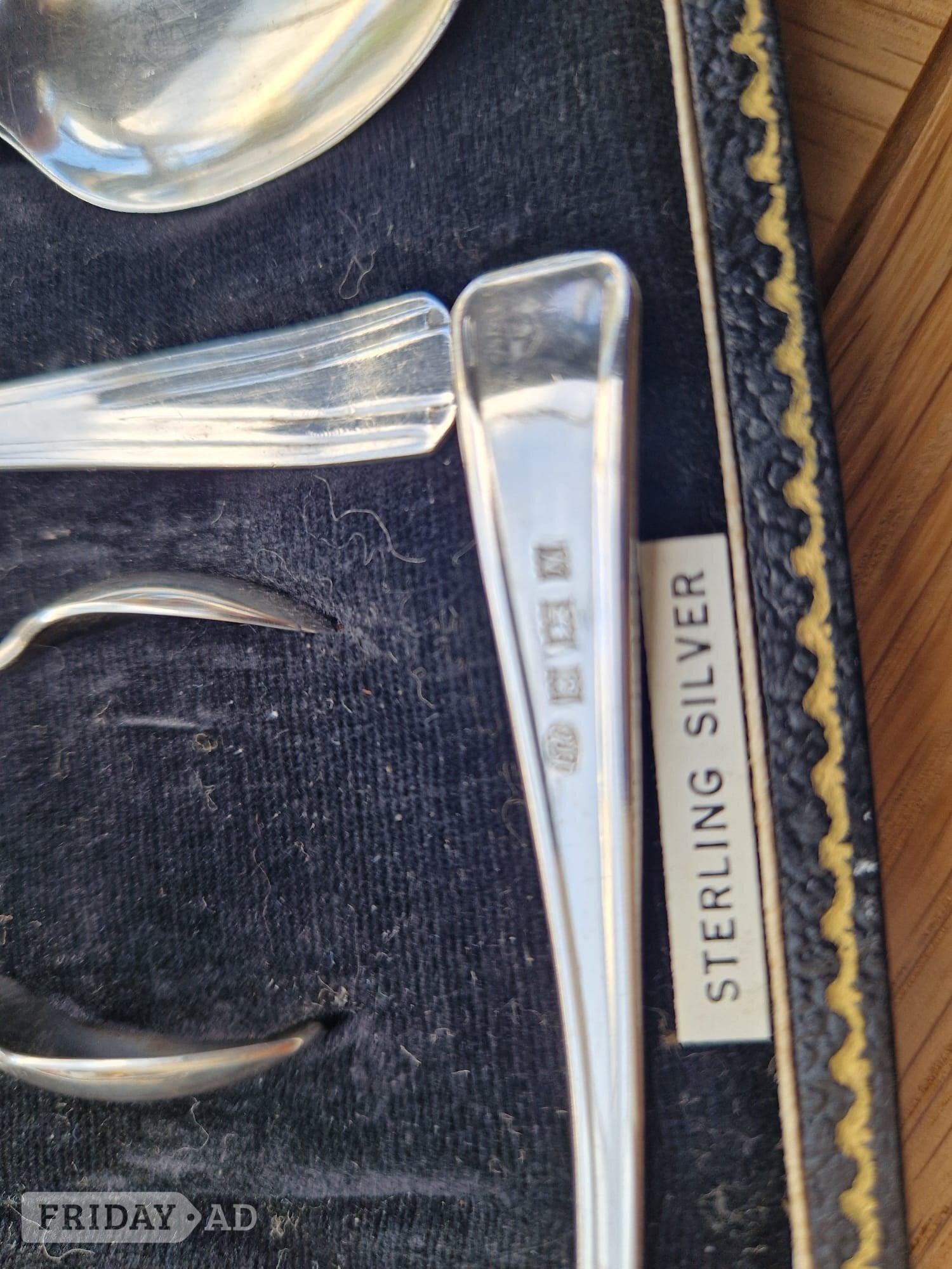 Horley SILVER TEASPOON SET PLUS TONGS IN CASE
